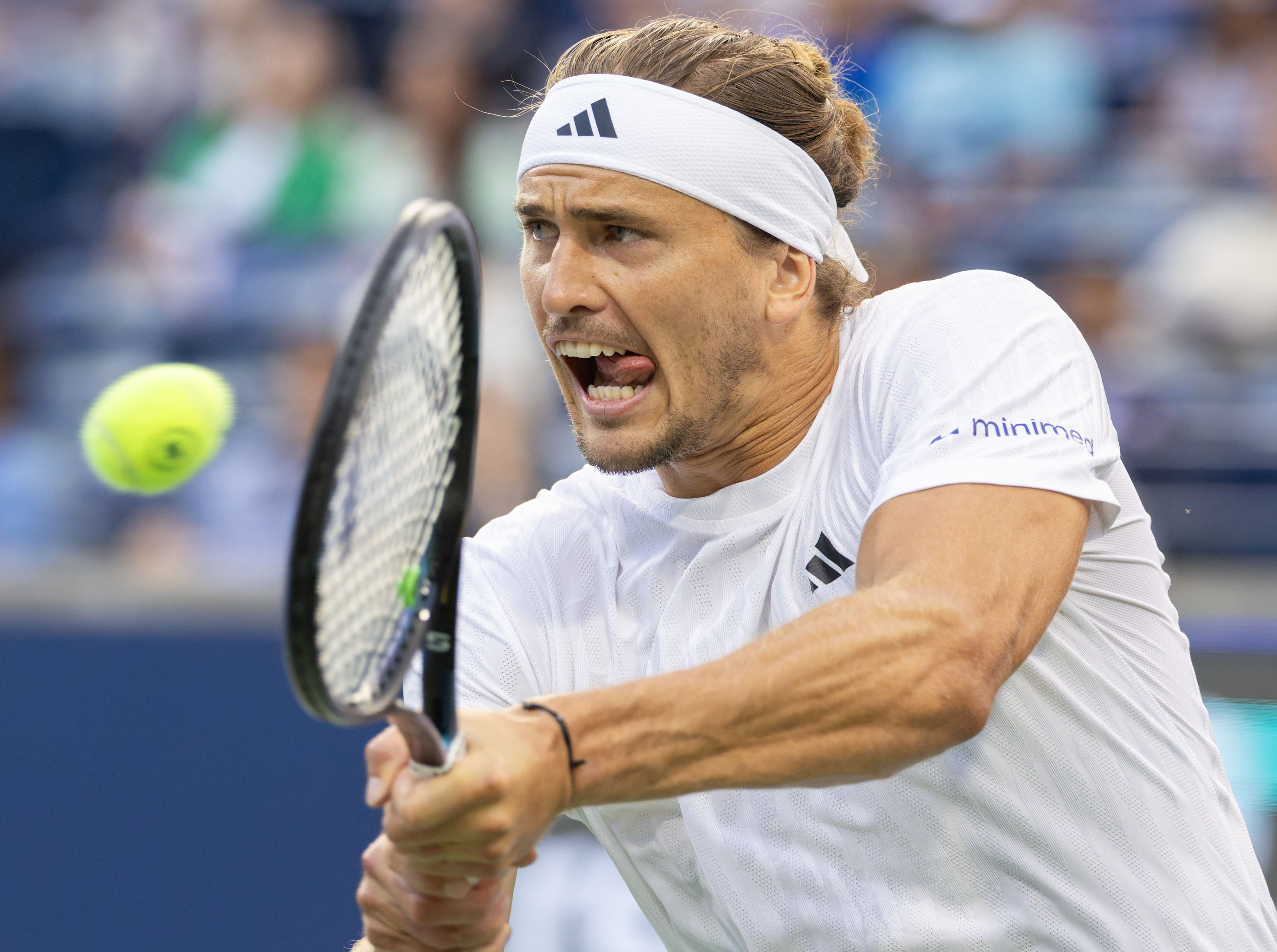 欧洲网球队绝杀世界网球队，兹维列夫制霸全场