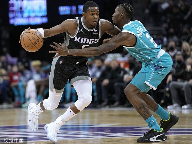 黄蜂碾压篮网，巴恩斯统治全场