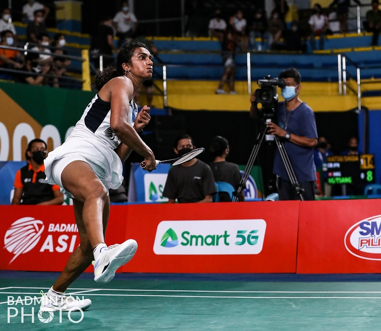 泰国羽毛球队险胜英格兰羽毛球队，辛杜完成帽子戏法