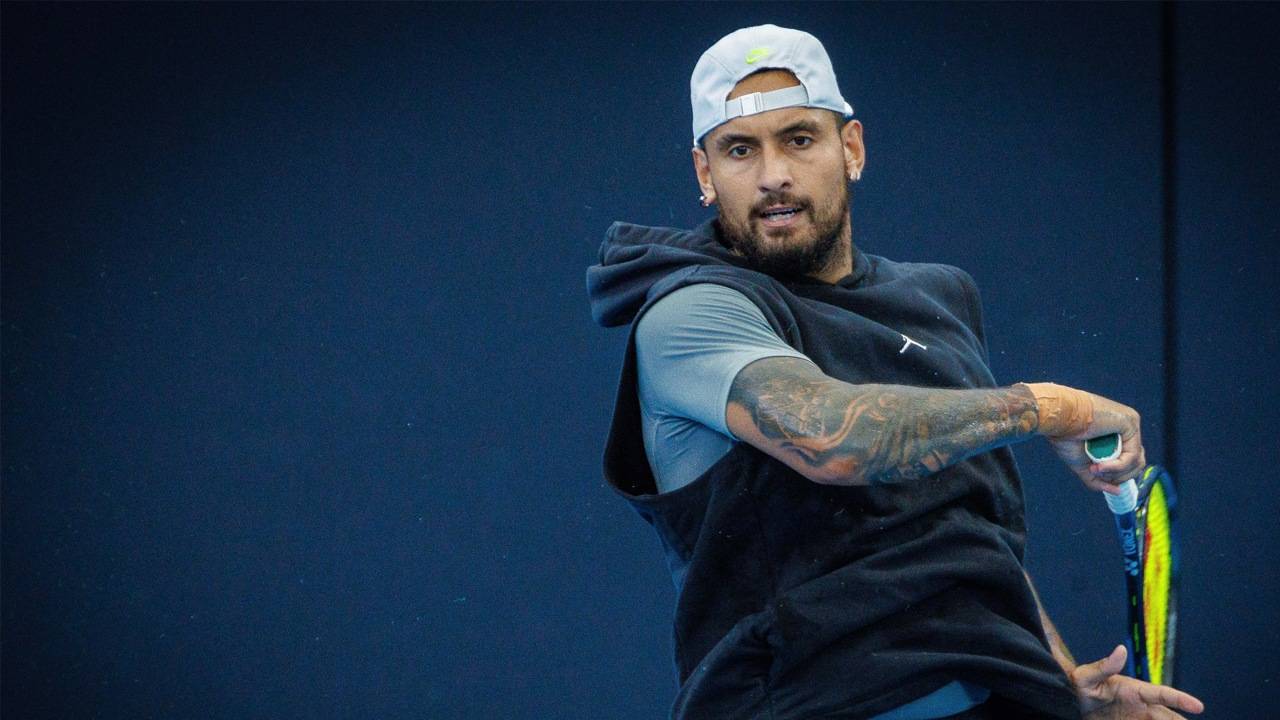 关于西班牙网球队险胜法国网球队，克耶高斯制霸全场的信息