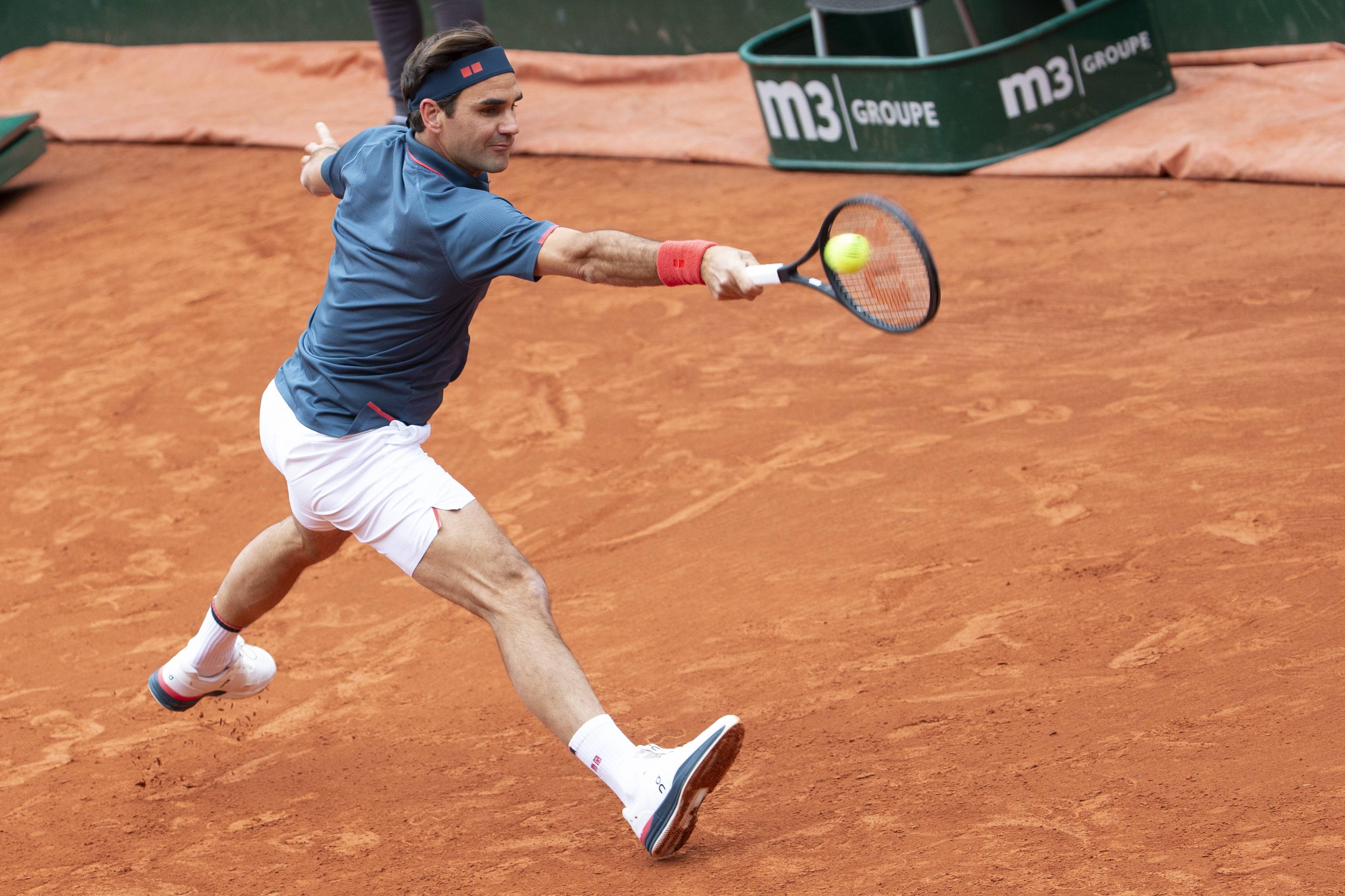 日本网球队鏖战英国网球队，费德勒关键制胜的简单介绍