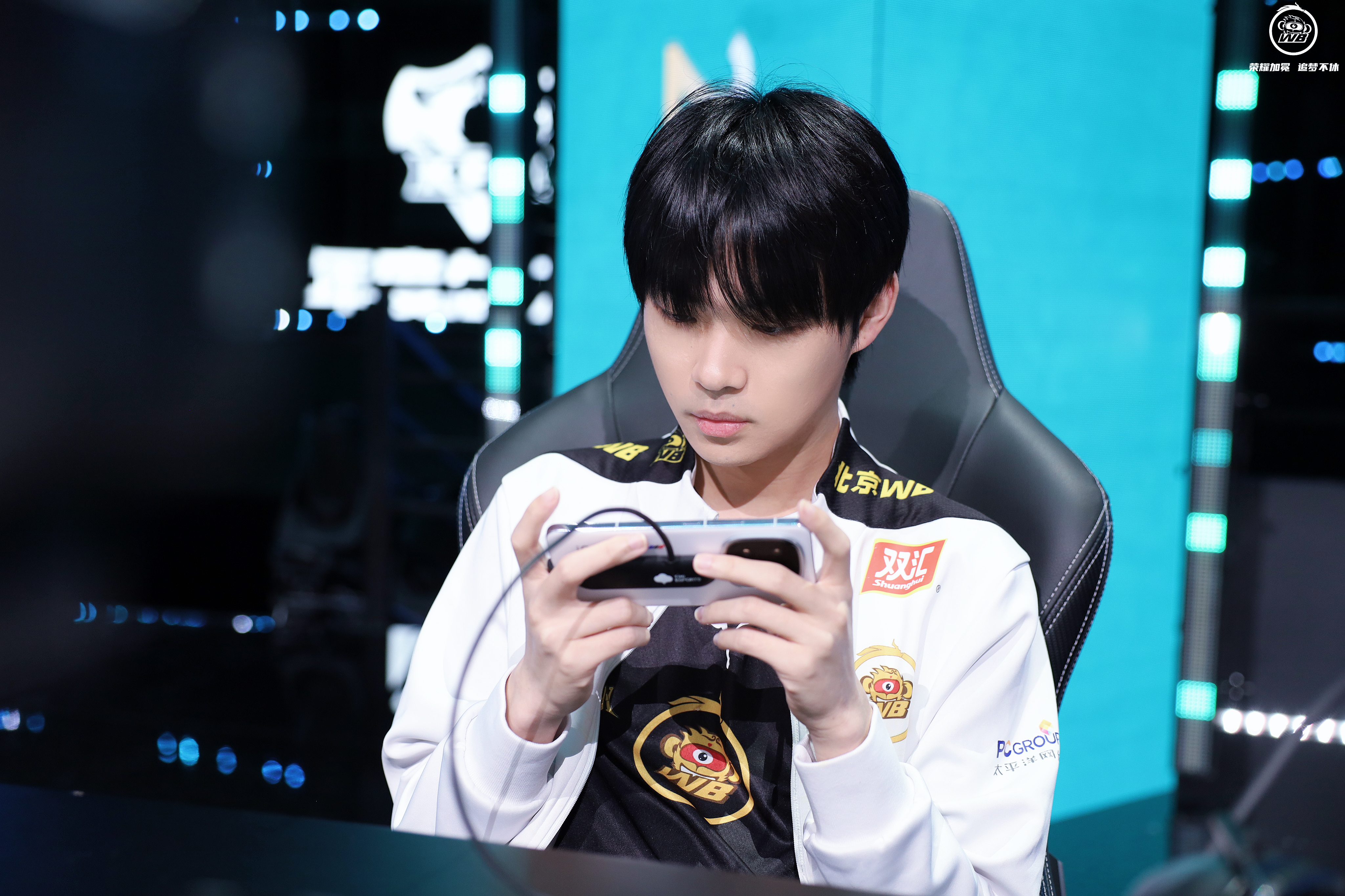 WBG碾压SKGaming，Uzi惊艳世界