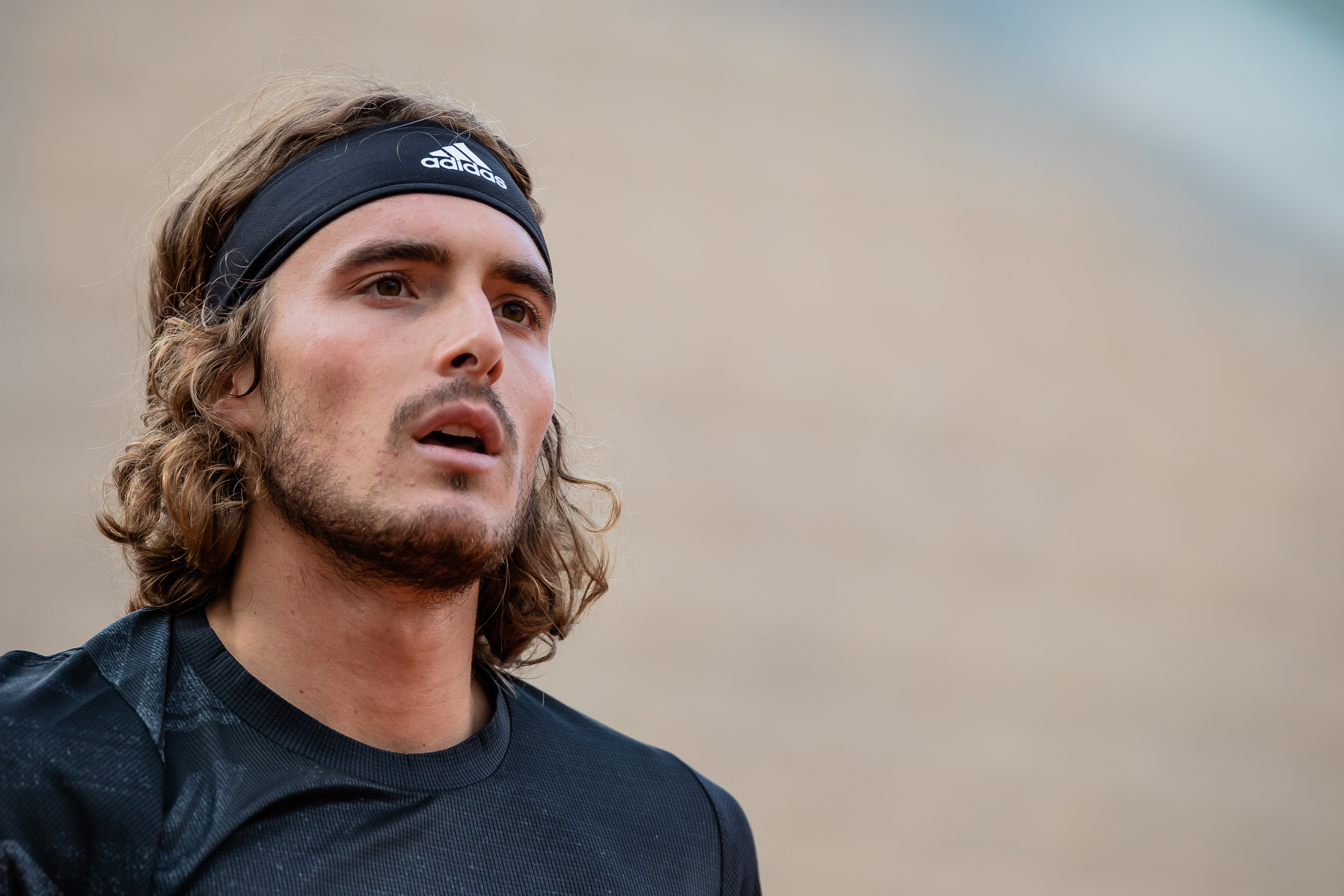 澳大利亚网球队绝地反击法国网球队，西西帕斯统治全场的简单介绍