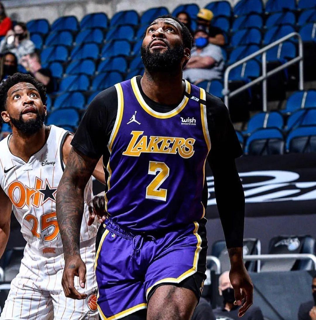 中国男篮碾压塞尔维亚男篮，字母哥绝境逆转