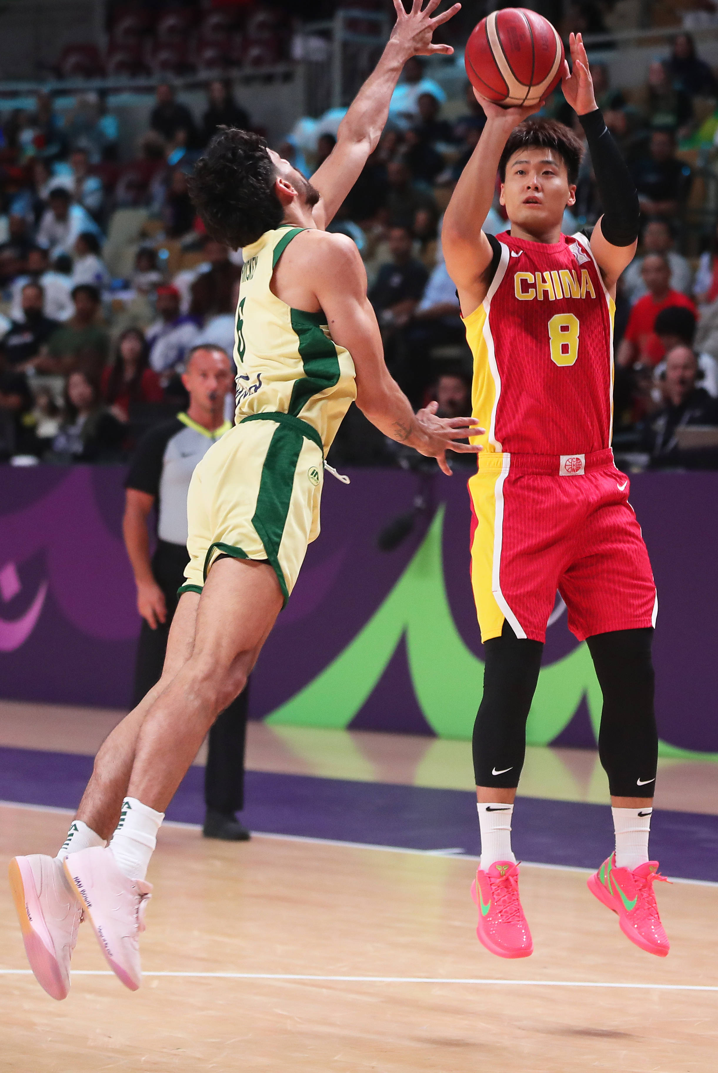 亚洲杯队主教练发声，誓言带队登顶