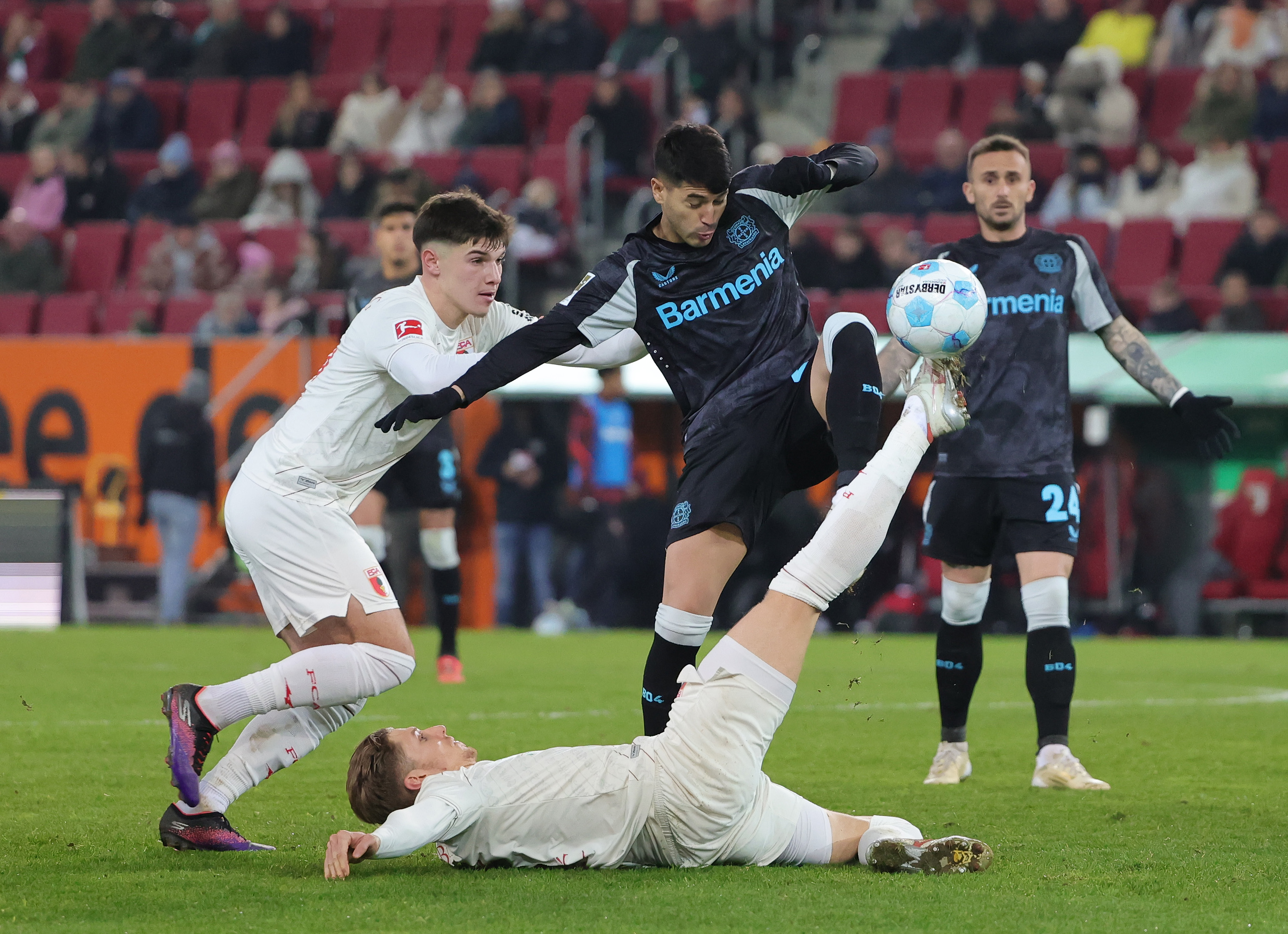 奥地利队鏖战德国队，张本智和点燃赛场