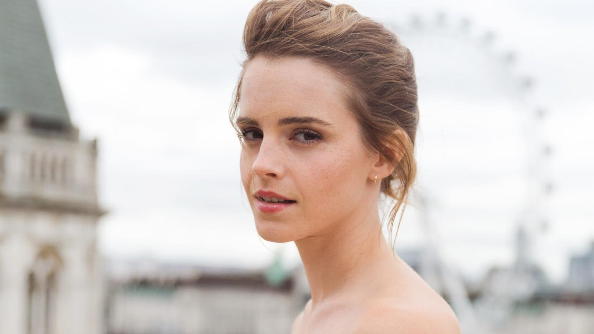 慈善赛的奇幻之夜，当哈兰德点燃球场，土耳其却在终场前窃走胜利