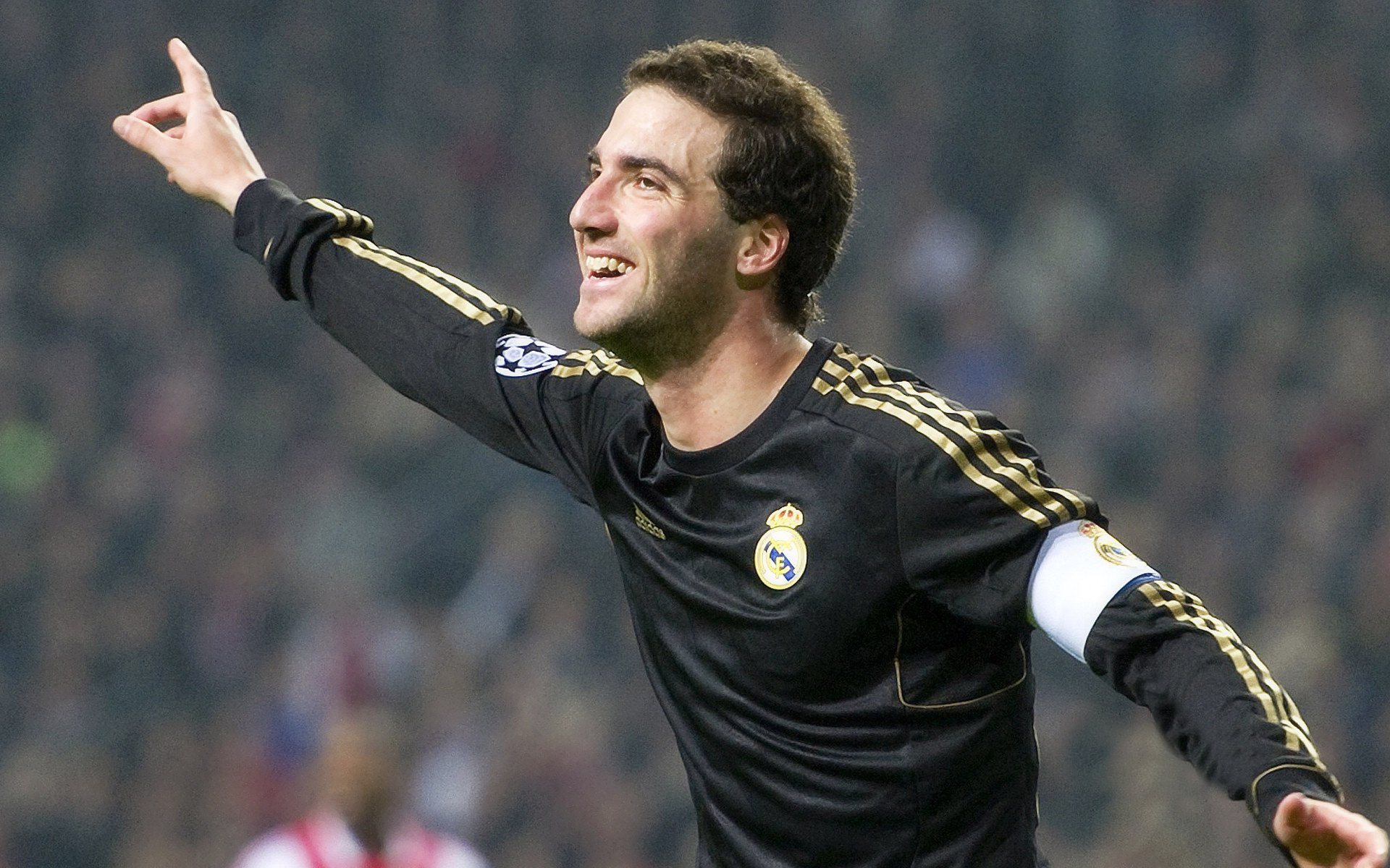 暗星崛起，贝恩用一场角斗，在国王的权杖上刻下裂痕